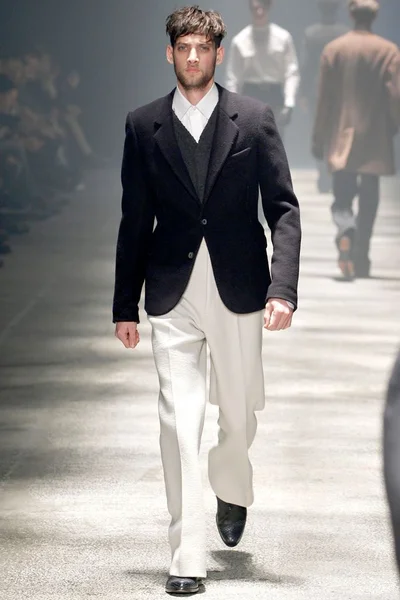 Look 22